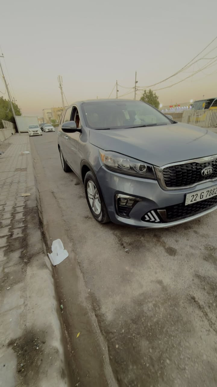 السلام عليكم

سورنتو ٢٠٢٠

رقم اربيل

بيها جاملغ وبنيد فقط 

السياره جاهزه للاخير 

السعر ١٧٥ ورقه وبيها مجال 

العنوان بصره شارع الوفود

هاتف ***********
