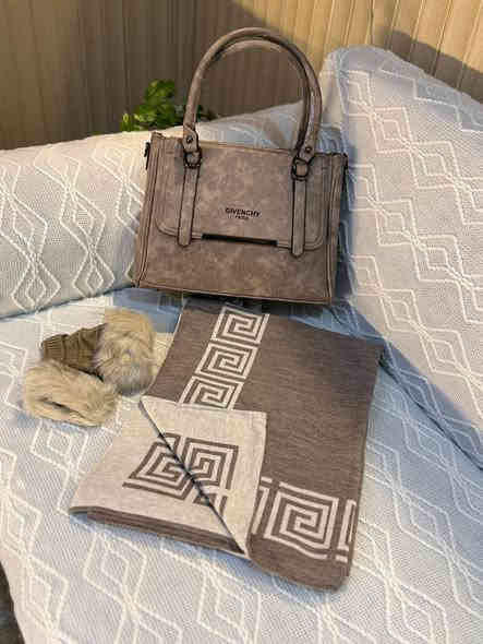 بكجات شتائيه تجنن تموت 🌧️ 🌧️
باقي الموديلات والالوان والتفاصيل والاسعار داخل البيج
البيَج 👈 Mars Stor  
.
_وشاح كتف تركي خامه ثقيله طبقتين
_حقائب.. ماستر... وعادي
_كفوف تركيه صوف مطعمه بالفرو
_ساعات
_اكسسوارات
_حجابات
_كفرات
🔥 تصوير حقيقي 🔥الاسعار مذكوره بالبيج
🔥توصيل_سريع
للحجز مراسلتنا واتساب ***********
