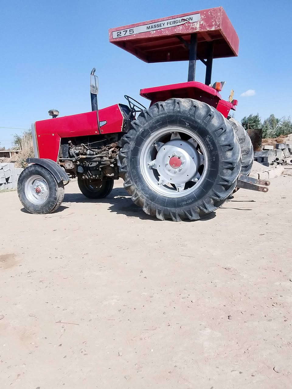 السلام عليكم فوركسن للبيع حجم75. جاهزه من كلشي نكره سلف كهرباءيات محرك. كير. اكسل. السعر 9 وبيه مجال. المكان بغداد     ***********
***********
