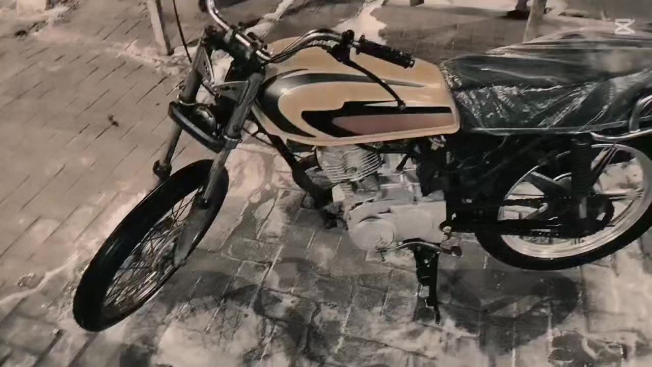 السلام عليكم دراجه ايراني لبيع ب250وبيه مجال رقم الهاتف ***********دراجه نضيفه
