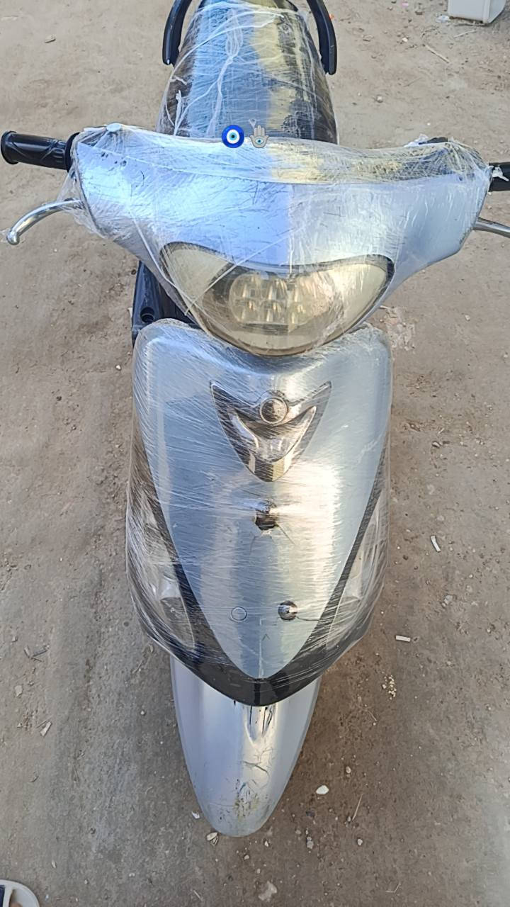 السلام عليكم
ماكس منغولي للبيع مامفتوحة بوشة 49 بلادي مختم صالنصة اف ام رياضي سلف نقصة راجز هندر واحد شرط الشلعة فول معدل طيران لايت زنون ثلجي  هورن اشاير كلة شغال كفر بلادي دبلات رياضي جاهزة دراجة مستعجل علبيع سعر 550 وبيهة مجال حك الجية مكاني كربلاء حي العباس ***********
