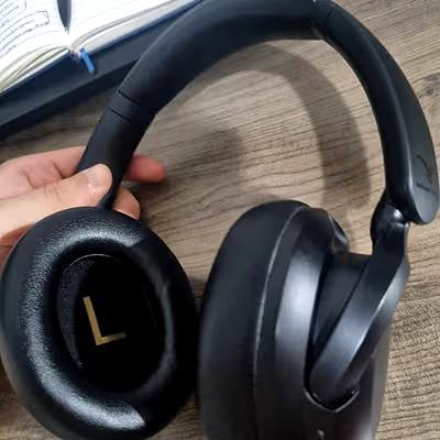 سماعات Stage Sound Hero Max موديل (2025) السعر 55 🔒🔒
عمر بطارية طويل: تصل سعة البطارية إلى 60 ساعة من وقت التشغيل.
إلغاء الضوضاء النشط (ANC): تستخدم تقنية ANC الهجينة لتقليل الضوضاء المحيطة. ( قطعة جديدة )


**إذا كنت صاحب هذا الإعلان وتريد حذفه لأي سبب، رجاءا أرسل رسالة إلى الدعم الفني**