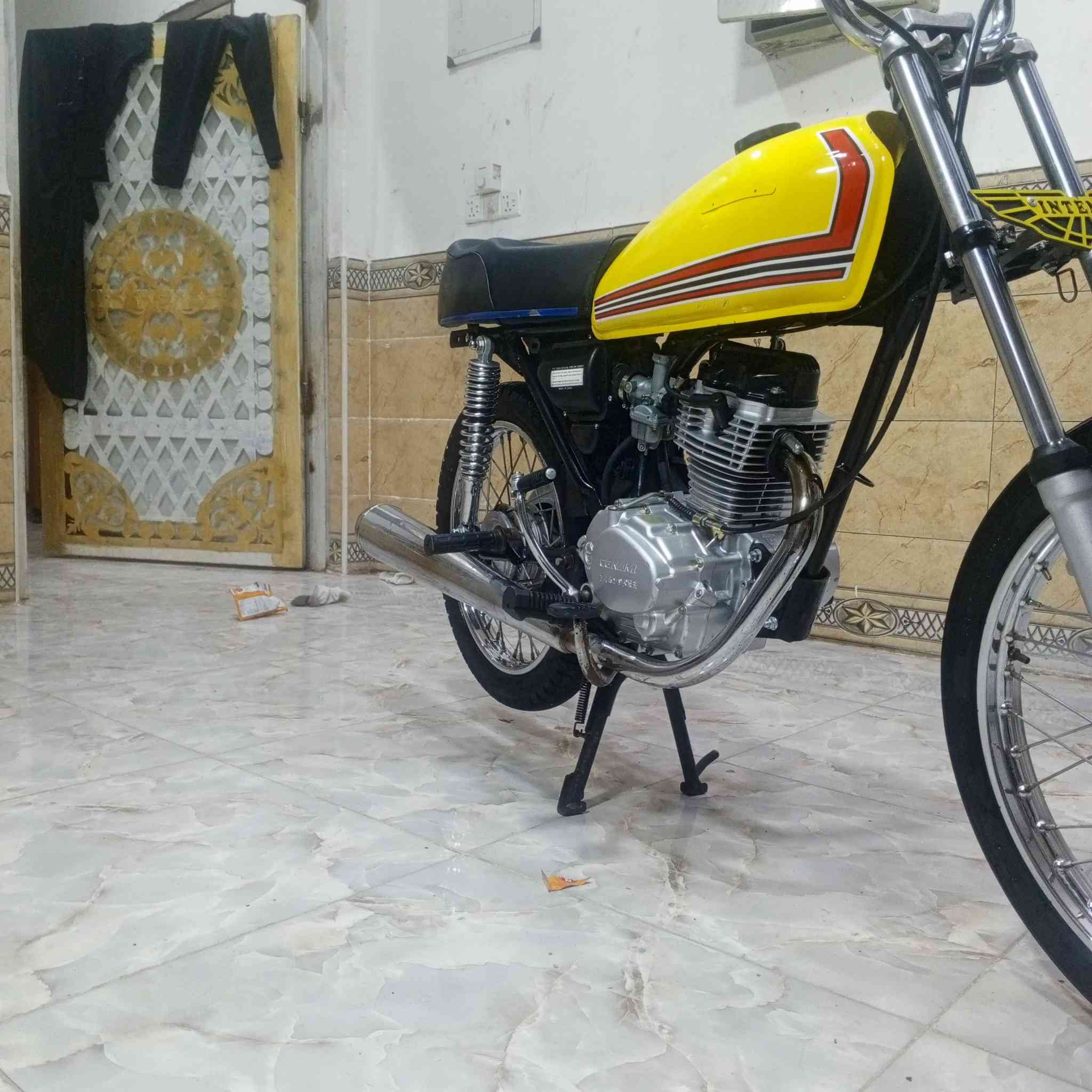 سلام عليكم دراجه سيجي نامه للبيع موديل 2025 كلك كلك اكفلك سرقه نضافه كدام عينك وبعد احله مكاني ناصريه مركز سعرها 600 وبيها مجال قليل رقمي ***********
