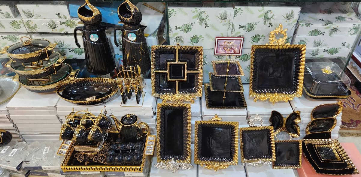 لیست سیت چای نان ۱۲نفره 
کود 478
قیمت 38500
میوه دانی ۶ دانه 
غوری دراز ۶ دانه 
غوری کلان ۴ دانه 
کباب خوری ۶ دانه 
قاب کلان ۱۲ دانه 
قاب واسط ۱۲ دانه 
قاب خورد ۱۲ دانه 
کاسه ماست ۱۲ دانه 
کاسه شوربا ۶ دانه 
آبکش چکني خوری ۱۲ دانه
چاینک چای ۲ دانه 
گیلاس چای ۱۲ دانه 
دیش نان ۴ دانه 
چاکلیت دانی ۶ دانه 
میوه دانی میوه تازه ۶ دانه
قاشق دانی ۳ دانه 
ترموز ۴ دانه 
کلچه دانی سه طبقه ۲ دانه
بوره دانی ۲ دانه 
مورچ نمک دانی ۴ دانه 
قاشق چای ۱۲ دانه 
قاشق سوپ خوری ۱۲دانه 
طعام بخش ۲ دانه 
مجموعه تعداد 177پارچه
***********779009500


**إذا كنت صاحب هذا الإعلان وتريد حذفه لأي سبب، رجاءا أرسل رسالة إلى الدعم الفني**