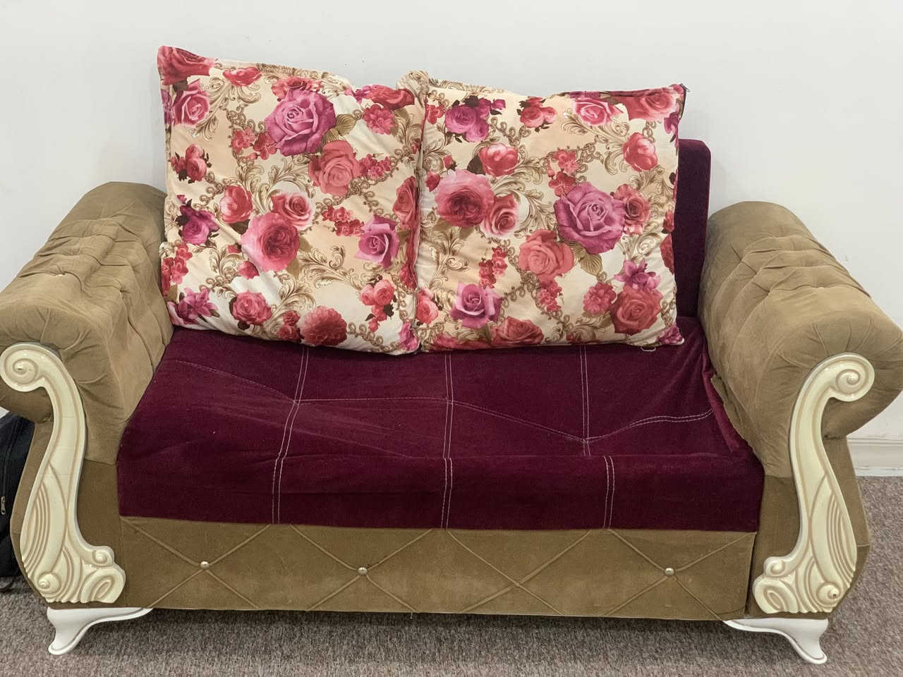 تخم 10مقاعد  نظيف
سعره 275 وبي مجال
مكان طويريج  سياحي
***********
