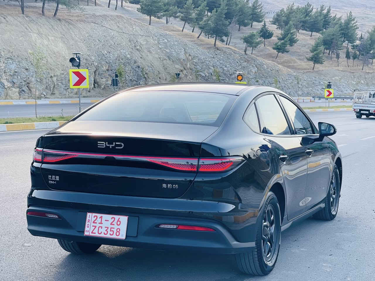BYD seal 05 • 2025
800کم ڕۆییە
هیچی پێوە نیە دەحامی بۆ دەحامی بە شەرت چاڵ شووت گێر 
مەکینە کارەباییات هەمووی بەشەرت
15 ڕۆژی ماوە بۆ ڕەقەم سحر خوار بازار
***********
ڤایبەر و وەتساپی لەسەرە
