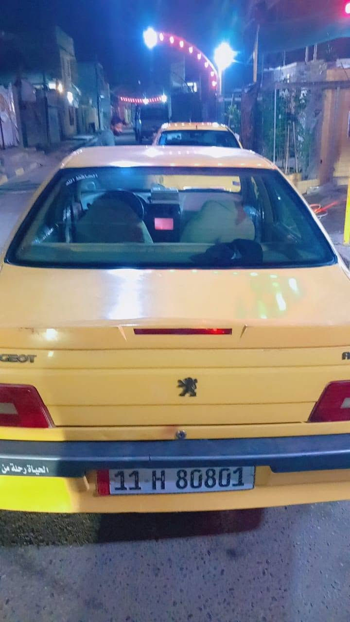 سلام عليكم  متاح لميس موديل ١٦ مكان بغداد حي النصر سعر ٣٥ رقم ***********
