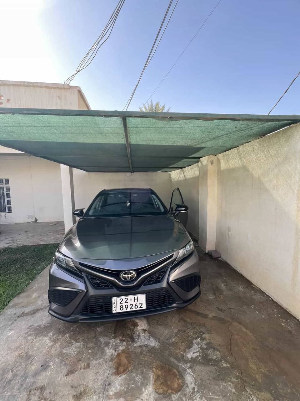 تويوتا كامري SE موديل 2023
 نظيفة جدًا ولونها مميز

المحرك: 2500 سي سي مرغوب

الرقم: أربيل الدولي 

الحالة:
•  موضح بل منشور 
• بدون أي صبغ داخلي
• باقي السيارة نظيفة تمامًا
• لا توجد رصعات أو أضرار
• الكير والمحرك مكفولين

المواصفات:

رادار أمامي وخلفي

رادار جانبي

نظام خط الشارع

شاشة وسطية

كاميرا خلفية

كراسي جلد كهربائية

تحكم كامل من الستيرن

محدد سرعة

شفتات خلف الستيرن

تبريد لمس وكهربائي

نظام القيادة بثلاث وضعيات: اقتصادي - عادي - رياضي

بلاجكتور

السعر :217 وبيها مجال 

موقع السياره: صلاح الدين/تكريت

سيارة نظيفة جدًا ولونها مميز
للتواصل: 
***********
