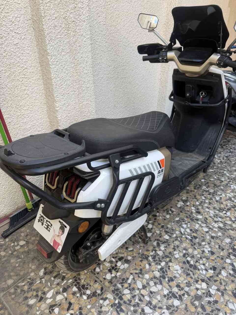 للبيع مكاني بغداد السعر 800 الف بيها مجال للتواصل ***********
