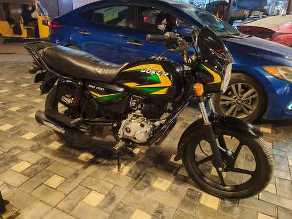 بوكسر 2023 نزله بل 23
مرقم بغداد
كفاله عامه ستخدام شخصي
كفاله عامه من كلشي
دراجه جديده كلش 
بغداد ***********
سعر ١٨٥٠
