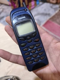 نوكيا • نضيف جدا • بدون شاحن