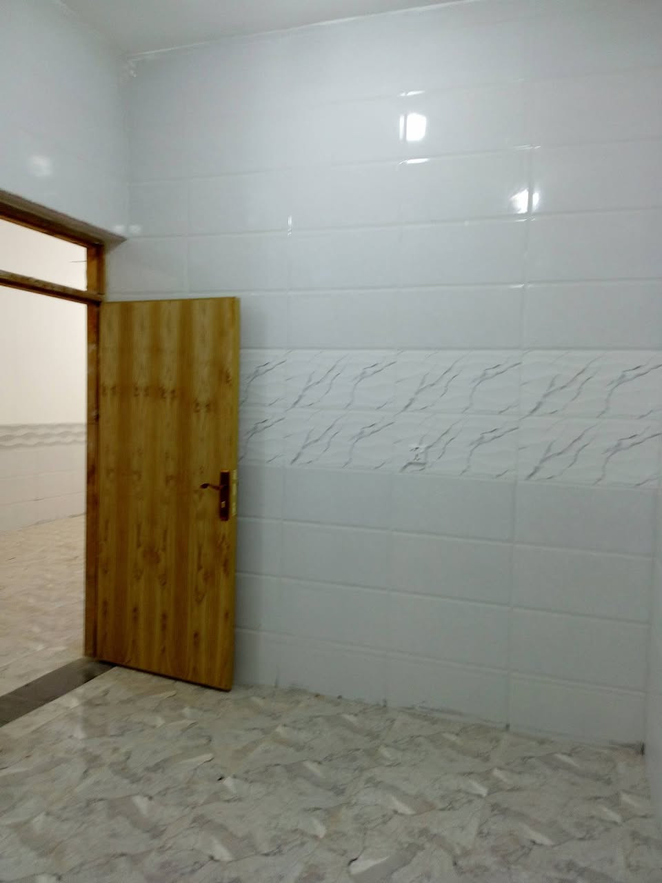 بييت ركن  للبيع بالمشتل 
مساحة 160 متر طابو زراعي 
طابقين اربع غرف نوم وديوانية ومطبخ وصالة وصحيات عدد 3 
للبيع او مراوس للاستفسار الاتصال على رقم ***********
