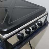 للبيع بسعر ٣٠ الف  طباخ مستخدم شي قليل  07731051429