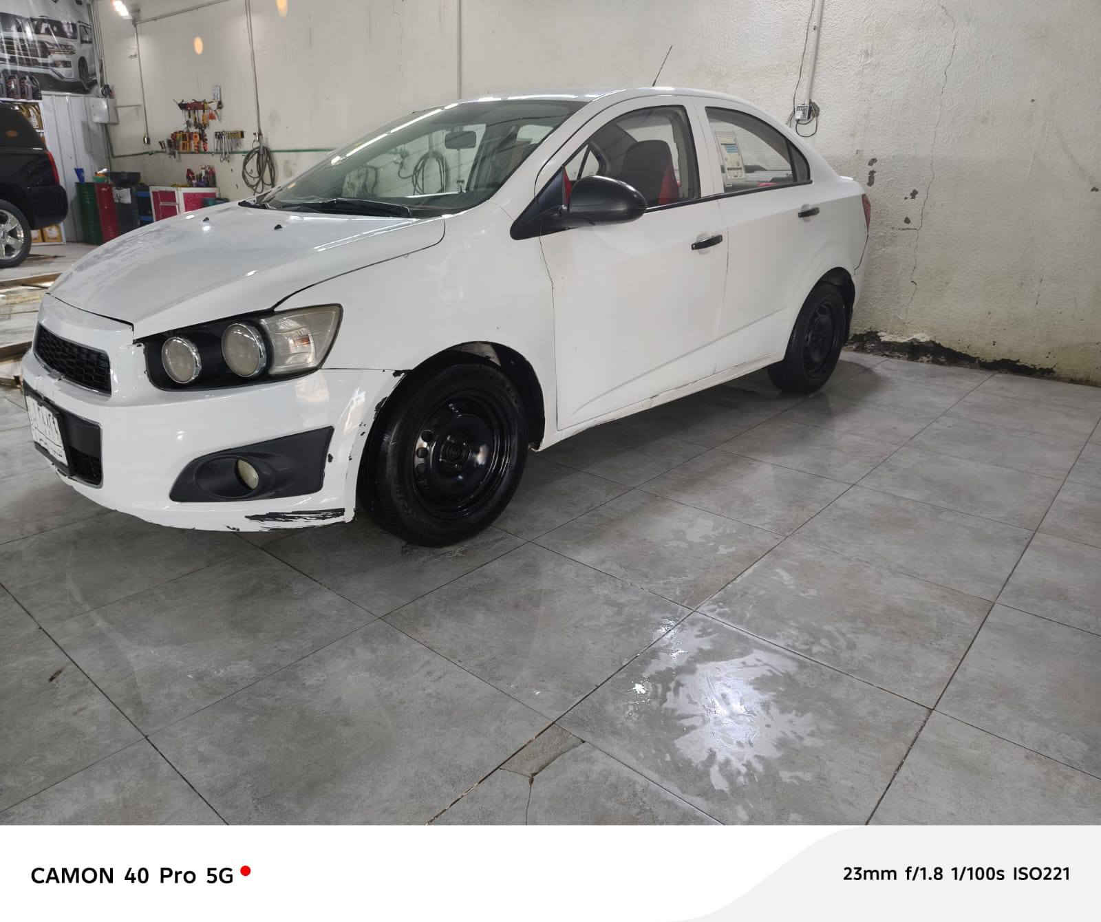 السلام عليكم شوفر ليت سونك موديل 12 قادسية تحويل ثاني يوم مكفولة من الكص وعيب الشرعي وكلبه  مكينه وكير مكفولات اوتماتيك حداديه وكهربيات سياره جاهزه مابيه نقص السعر 58 ورقه وبيه مجال قليل مكان السياره ناصرية مركز الشراي ينتصل ‏‪0787 569 5881‬‏
