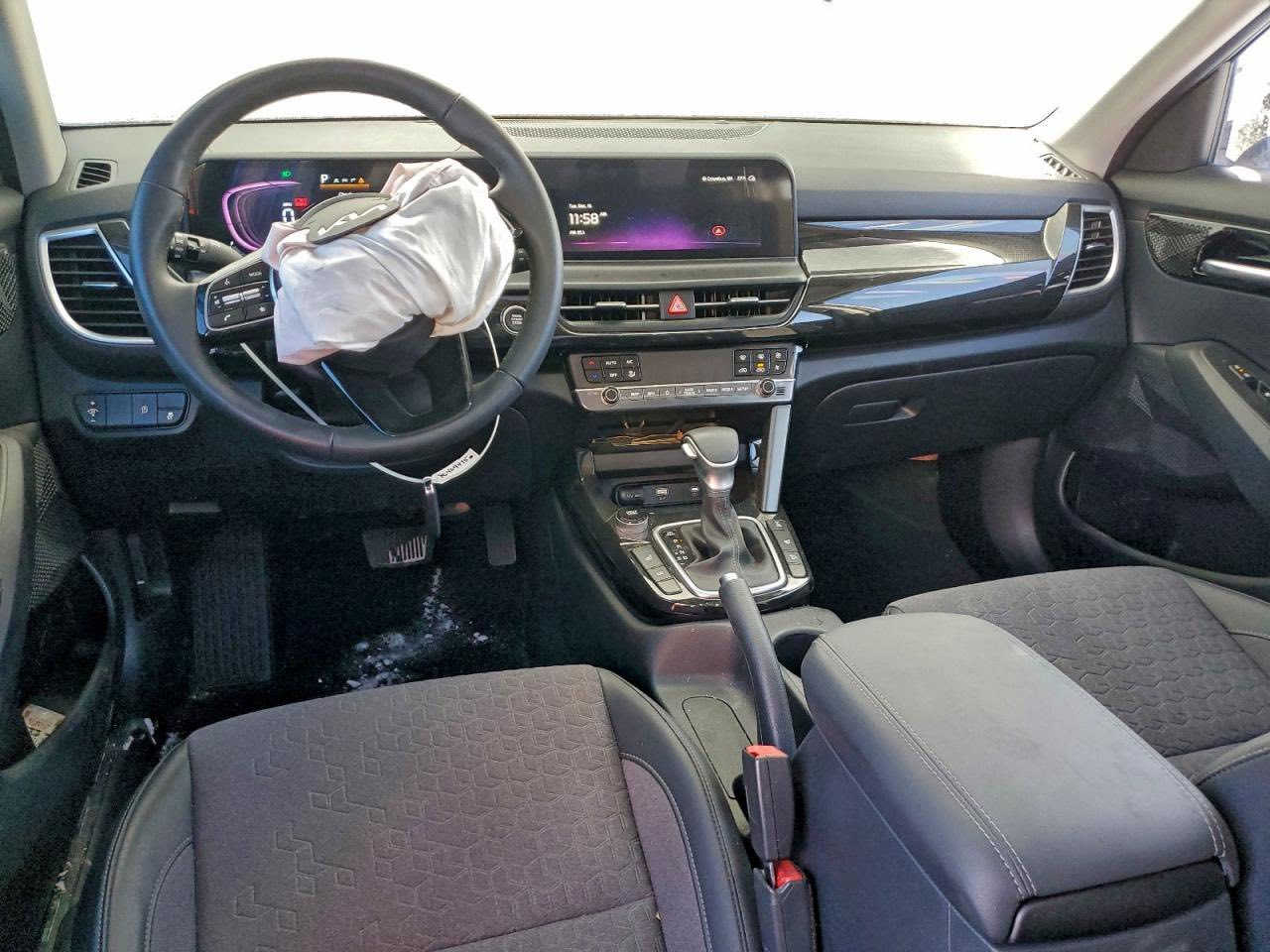 السلام عليكم
كيا سلتوز S مديل 2025  

كص جديد سياره بل شحن بعده. 

سعر واصل عقبه. 125 

تواصل /***********
