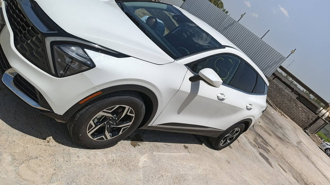 سبورتج 2025 LX
وارد امريكي حادث جاملغ وبنيد 
السعر 180 
للتواصل 
***********
غير متواجد عل فيس بوك
