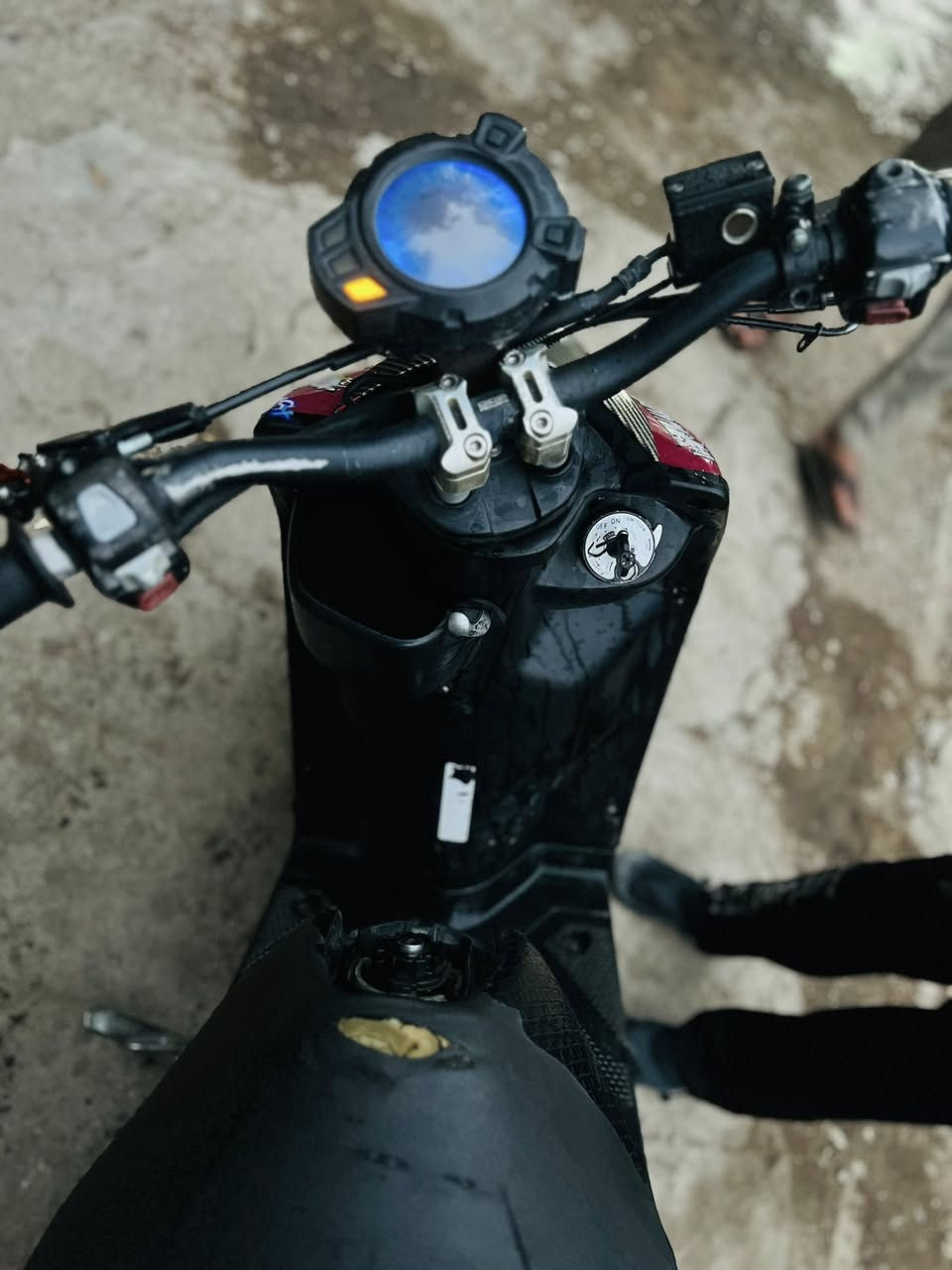 السلام عليكم سكنس جبلي دراجه مفوله بيه هواي تزويد أوراق كامله شلعه معدل كفرات بلادي كمرك مدفوع كهربائيات كله شغاله سعره مناسب 750 مكاني حي اور او مدينه ***********
