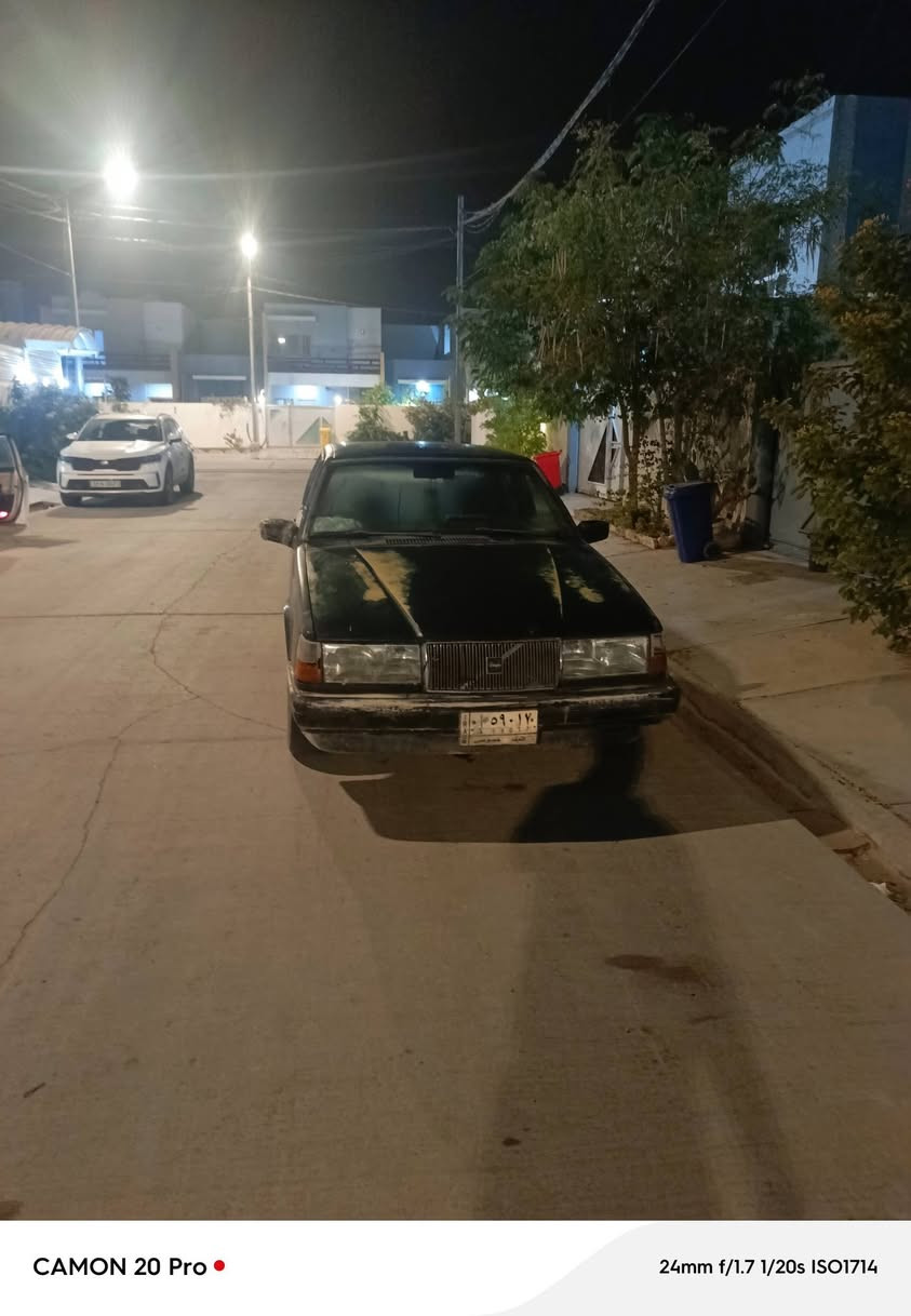 فولفو 940. موديل 92.  رقمه نجف الماني بأسمي 
على وضعيته مكفوله من الضربه.   
38. وبيه مجال للطيبين***********
