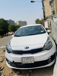 كيا ريو 2016 وارد خليجي  كفاله عامله  فقط باردات بسيطة مكينه 1.6 ماشيه...