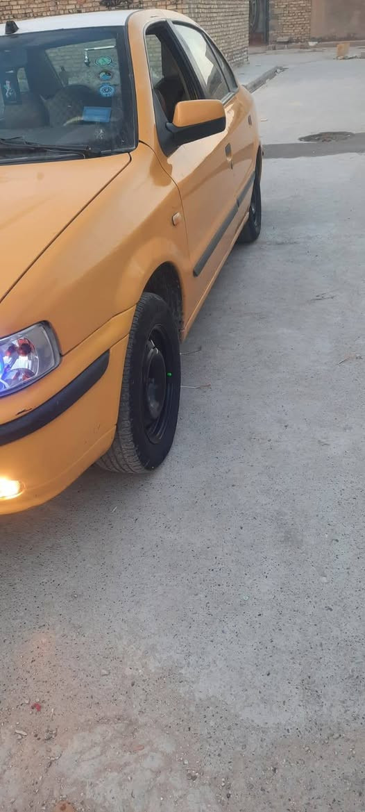 السلام عليكم سمند موديل 2012 رقم بغداد باسمي مصفره من كلشي مكينه كير مكفول تبريد تدفئ شغال مكاني بغداد السعر 38 للاستفسار ***********
