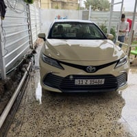 السلام وعليكم للبيع او مراوس كامري ٢٠٢٣ حادث ٣قطع بابين وجاملغ مكينه و...