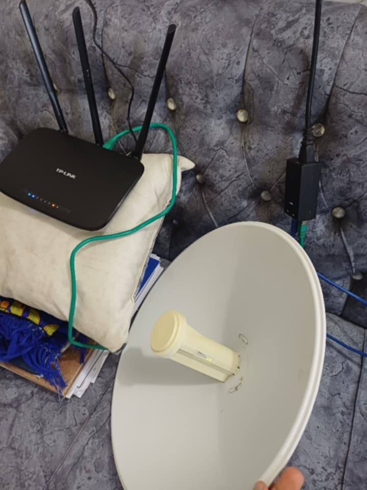 السلام عليكم منضومه نت كامله ع فحص للبيع سعرها 100 قفل


**إذا كنت صاحب هذا الإعلان وتريد حذفه لأي سبب، رجاءا أرسل رسالة إلى الدعم الفني**