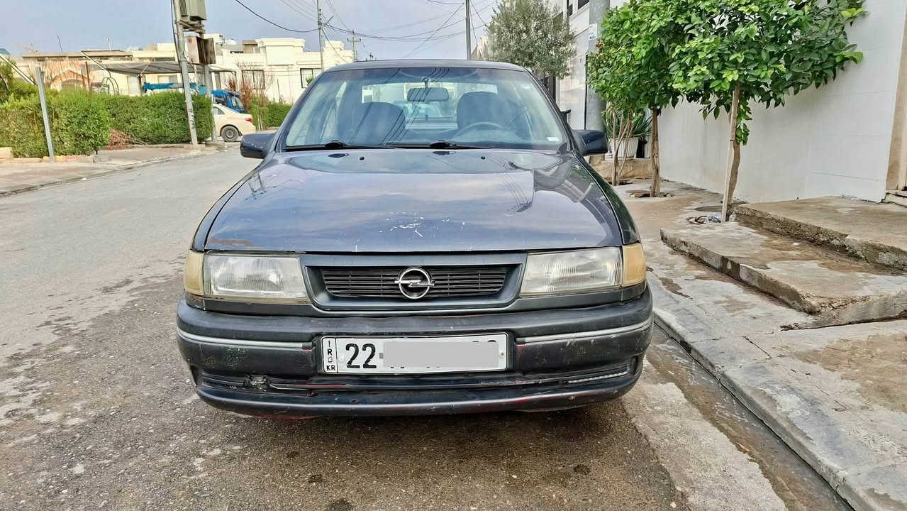 ئۆپل فیکترا مۆدیل ١٩٩١
مەکینە ٢٠ گێر عادی
سلاید
زۆر خاوين ماوەتەوە هیچ مەسروفێکی تیدانیە توندو تۆڵە
جەمپەکی خەفیفی پێشی هەیتی
رەقەم وسەنەوی نوێیە 
بەناوی خۆمە
لە هەولێرە
*********** أربيل, العراق
