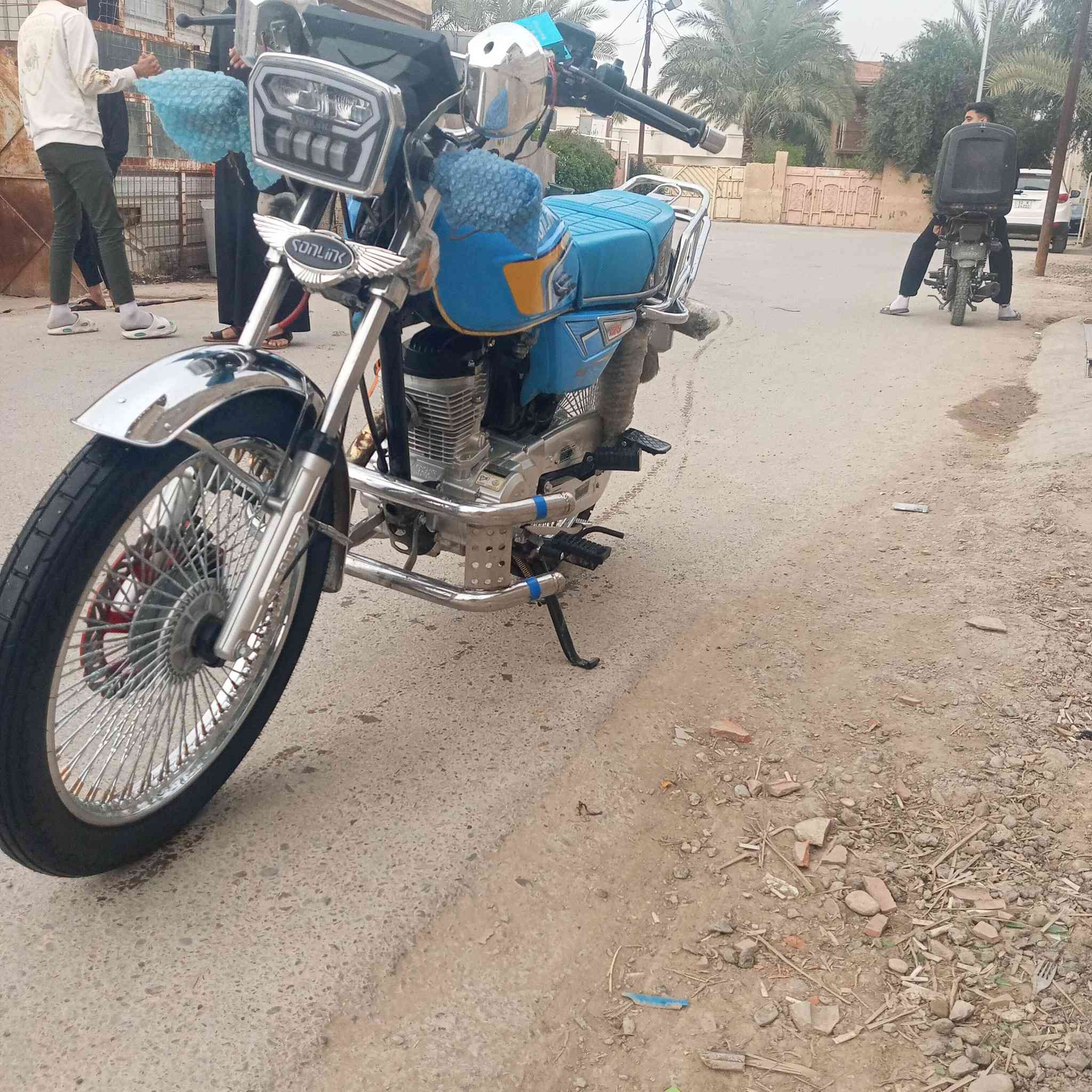 سلام عليكم دراجة للبيع تايكر 4كير موديل 2025دراجة نضيفة صارلهة 20يوم من منزلهة رنبة العنوان ديالى جديدة الشط السعر 750وبيهة مجال رقم***********
