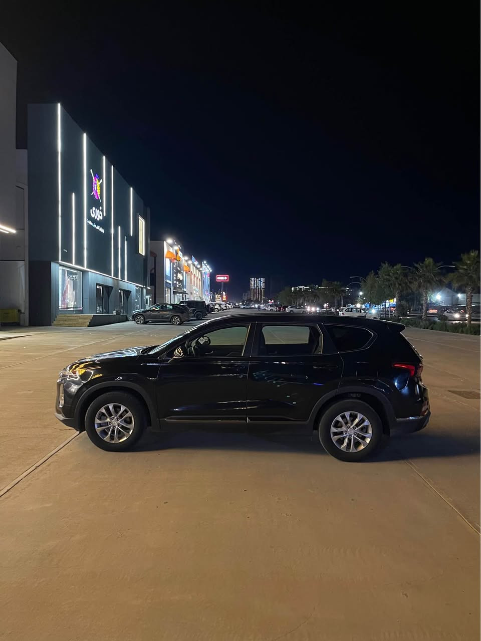 السلام عليكم سنتافي 2019 وارد كندي بيها قطعتين وربع صبغ ( جاملغ وجنطه خلفيات بجم كبس ) سيارة ماشية 60 حيل نضيفة مال بيت مو مال معارض رقمها اربيل وموجودة باربيل سعر 148 وبيها مجال بسيط وماكو بهيج نضافه بهسعر وماشيه قليل 
*********** أربيل, العراق
