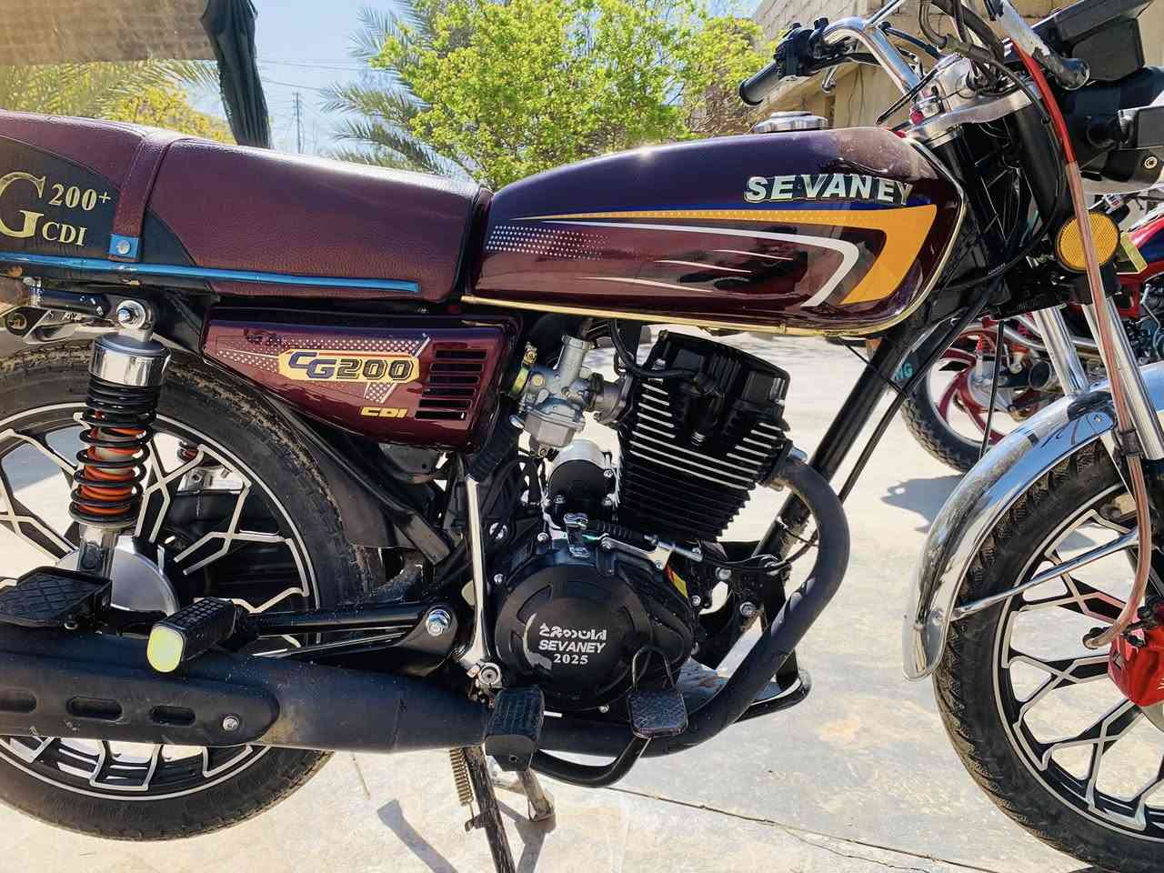 للبيع موديل ٢٥
السعر ٧٢٥ وبي مجال 
اتصل ***********
