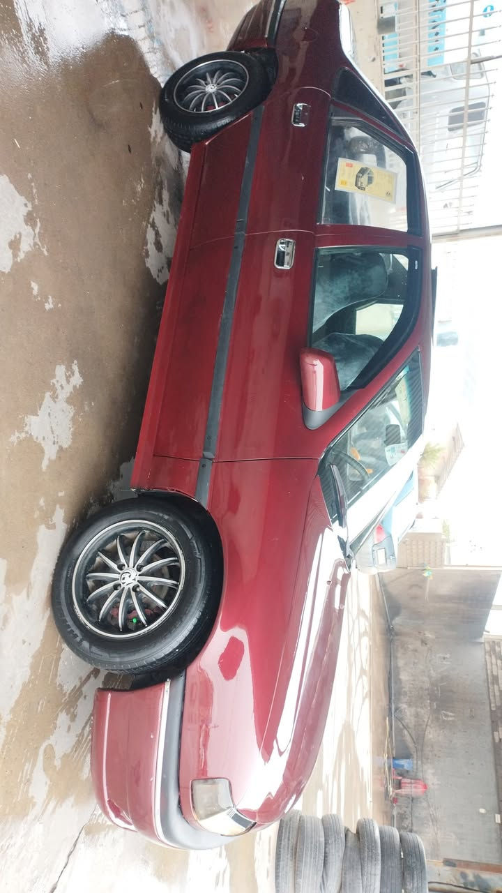 ئؤپل فيكترا مؤديل 1990مكينه 18به ناوي خؤمه براوه وارگه رن به شه رت عام بؤ جواني 7وره رق خرامي لا سه ر دواي ماحمال ايگرينمه وه ساعري 48$***********
