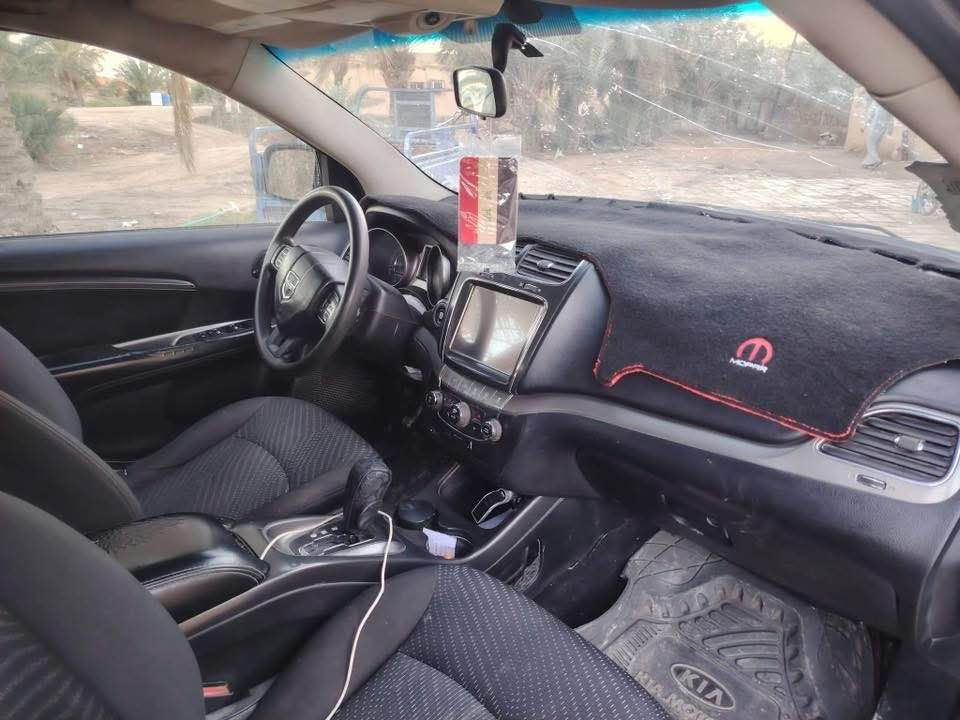 دوج جورني 2014 7راكب تبريد 3قطع شاشه كبيره فول بصمه مكينه 2400 نضيفه كير نضيف حداديه تخم تاير ضربته خفيفه دعاميه اماميه وبنيد رقم مثنى العنوان 
السماوه استفسار *********** السماوا, المثنى
