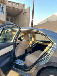 كورلا 2015 خليجي  xLi محرك2000 كفاله وكير كفاله  السعر 125$ سونار مرفق...