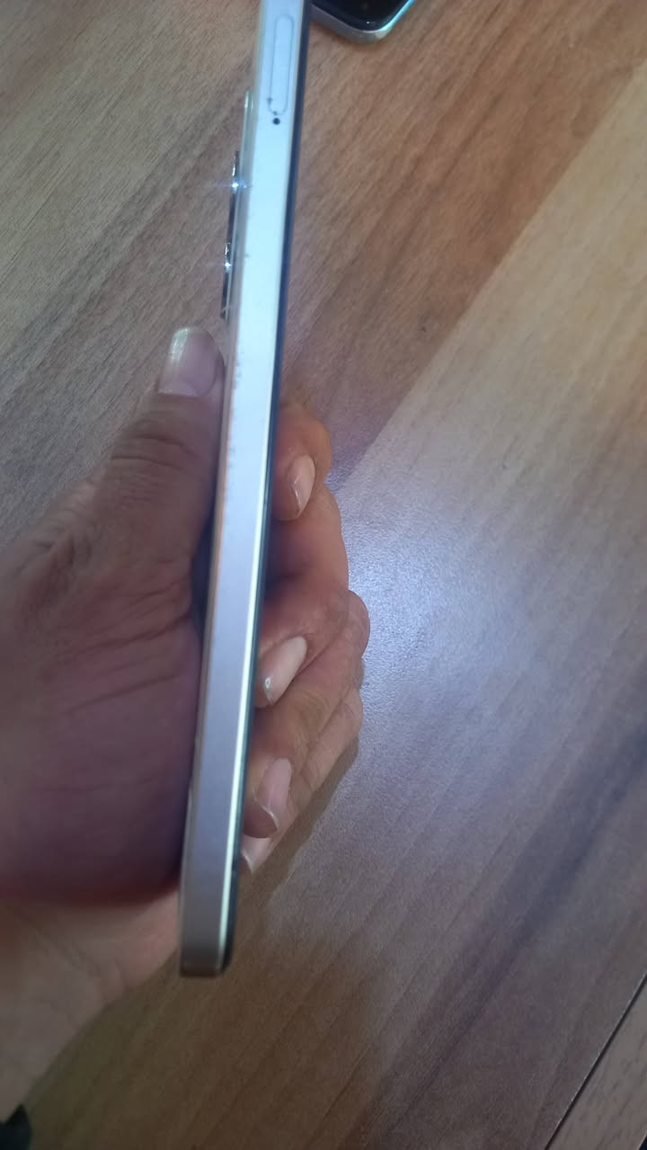 ريملي ذاكرة ١٢٨ جهاز لوك 
سعر ٧٥ مع التوصيل اعتماد 
خمسه على الماستر لو تجي تاخذة انته 
‎0772 854 6592
