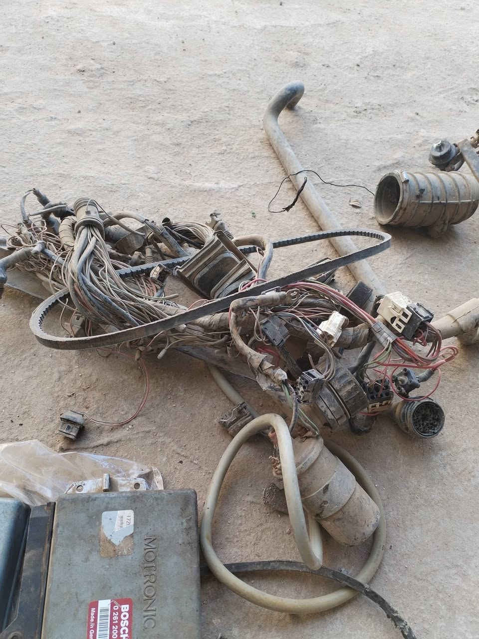 غراض ب ي م السعر 200
وبي مجال رقم صاحب. ***********
