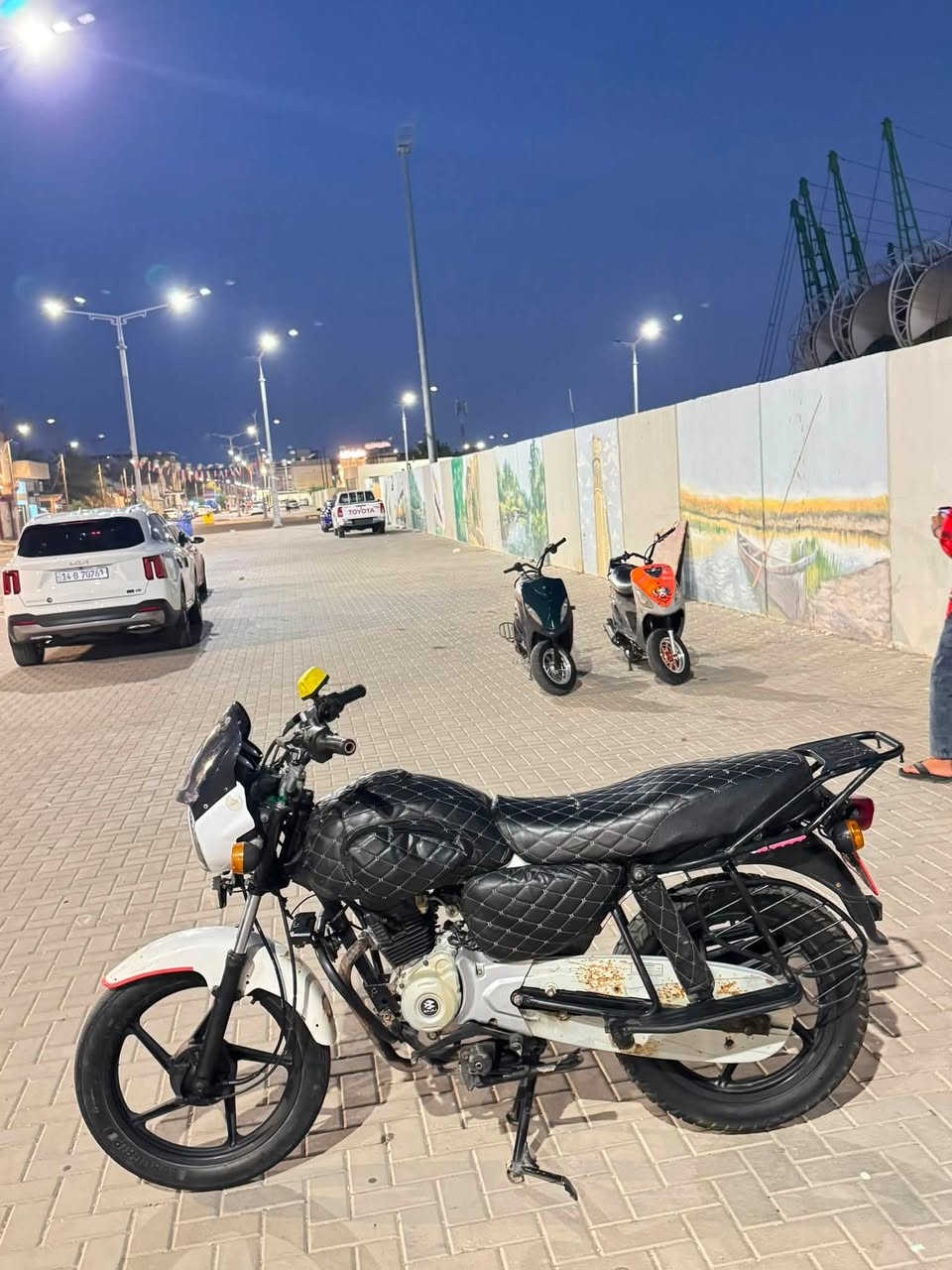 بوكسر 21 رقم وسنويه انكليزي ترقيم جديد 2030 دراجه جاهزه ومامتعوبه مال بيت كهربائيات شغاله من طول لطول بيها بلوجكترات ٤ الوان تسوي اليل نهار مجفته تجفيت شركه مكينه خرسه نهضه ومعدل فول 
سعره ١٧٢٥ مجال حك جيه مكاني كزيزه
رقمي ***********
