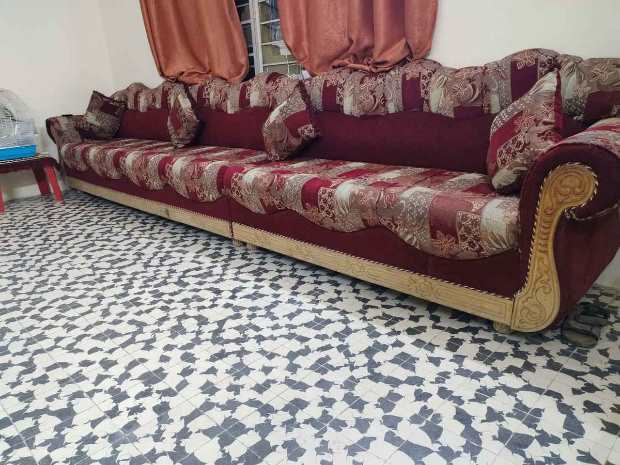 طخم ديوان ٢١متر النضافه مثل مموضح بلصوره للبيع السعر (مليون)
***********
