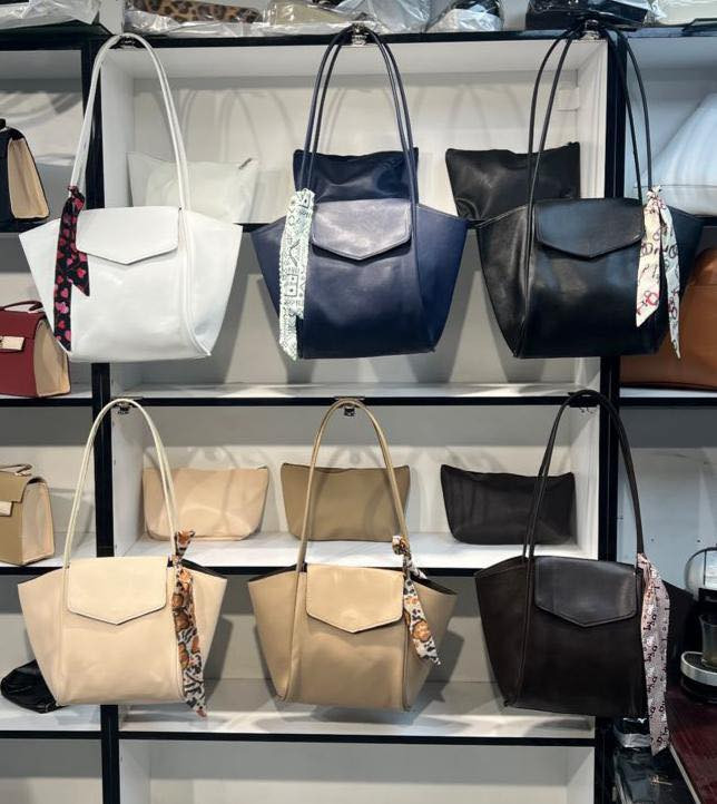 ✨جمال ونزاكة الموديل ✨

❄️سعر الدرزن 60 الف

للتواصل 

https://t.me/bagswoman7

***********
