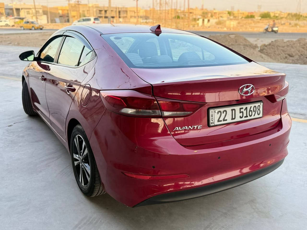 النترا 2017
محرك 2000 دوش
محرك و كير مكفولات
بيها قطع صبغ ابيع احزام 
رقم اربيل سنويه ب اسمي ارقام و هزه و سنويه كله جديد
السعر 100 و بيها مجال 
***********
