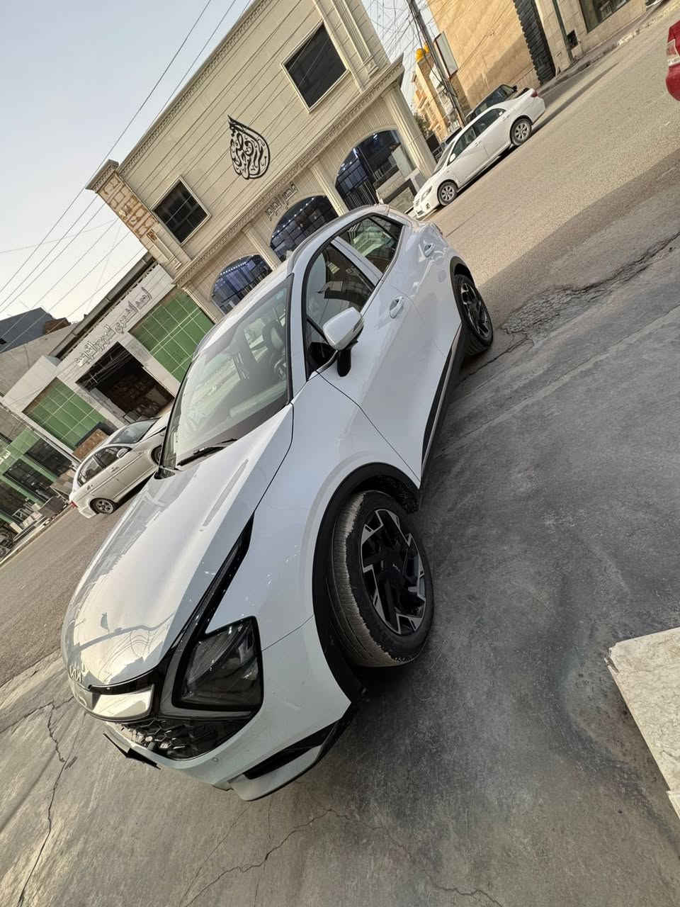 السلام عليكم سبورتج موديل 23 خليجي مكفوله 

مواصفات بصمه جنطه كهرباء كشنات تدفه 

كامره حساسات مواصفات معروفه مكان البلديات  

شارع المرمر والكاشي السعر مناسب اتصل وسهله 

‭***********‬
