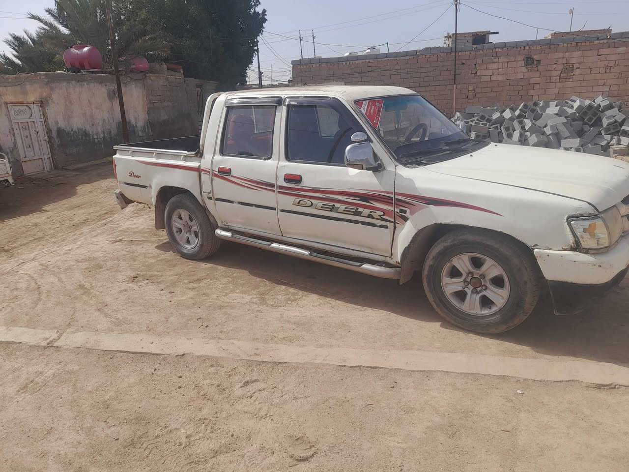 السلام عليكم سياره دير للبيع موديل 2011 رقم ميسان محرك وقير واكسن وشاصي كلهن مقفولات والباقي شوف العين السعر 34 ورقه وبيها مجال مكان ناصريه سيد خيل خاص مغلق اتصل على الرقم ***********
