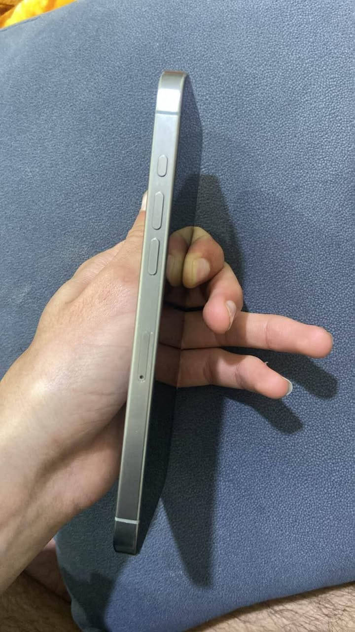 سلام عليكم اخوان ايفون ١٥ برو ماكس بطاريه ٨٧ شرق اوسط ماداخل صيانه ابد ومكفول ماعدا الشخوط بالشاشه بسيطه السعر (مليون وبي مجال بسيط)
 ***********
