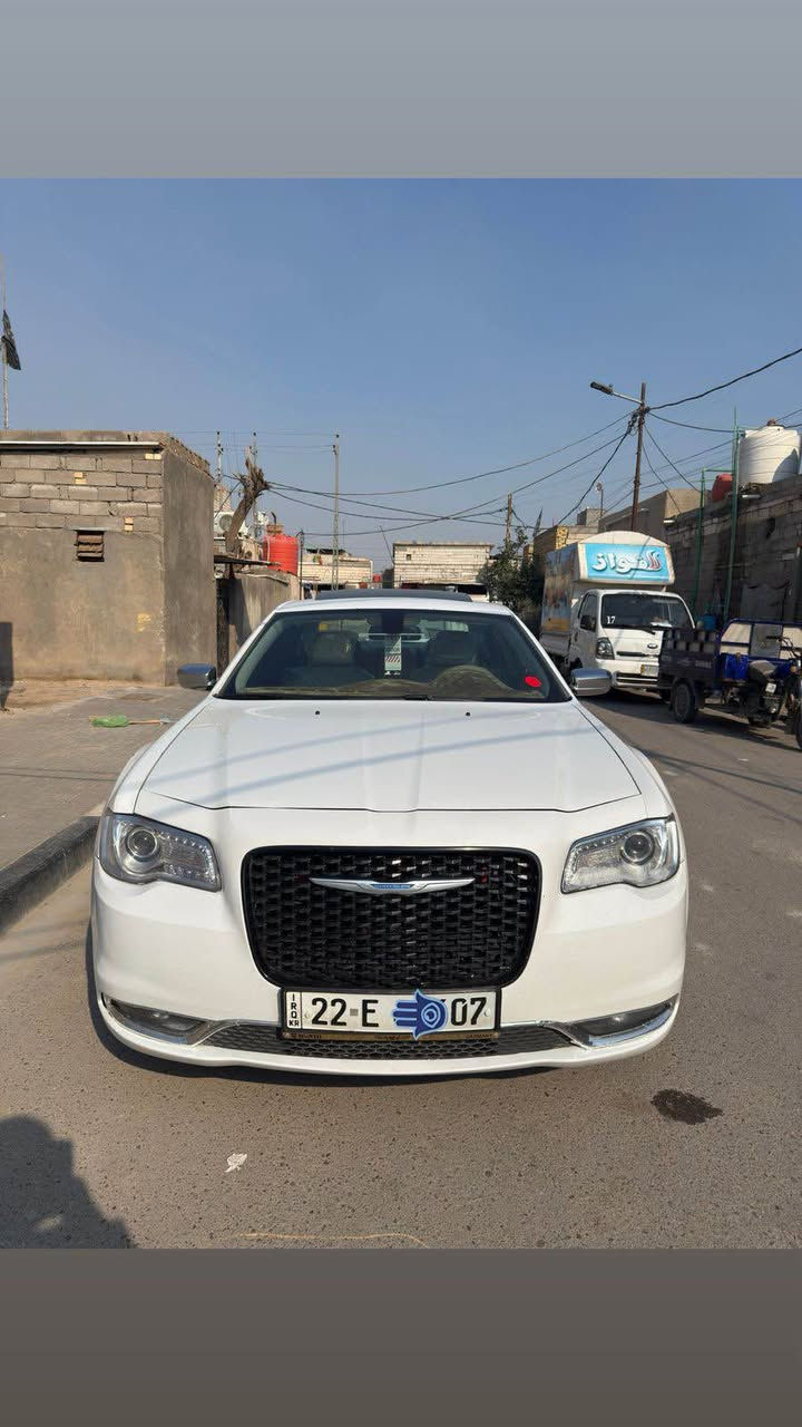 السلام عليكم 
(للبيع أو المراوس بـ أقل حسب الرغبة)
***********
كلايسلر أوباما 2016 أصل أصل 
وارد كندي داخلة كلين تايتل 
(بالعراق صاير بيهة قطعة وحدة صبغ)
***********
مكينة3,600 V6 تو ويل 
رقم أربيل الدولي سنوية جديدة ولوحات دولية تحويل ثاني يوم 
***********
فئة الـ C LIMITED فووول للأخير:
فتحة سقف بانوراما 
تحكم ستيرن جهتين 
ستيرن كهربائي 
خزن ميموري وضعيات جلوس 
تدفئة تبريد مقاعد امامية 
تدفئة مقاعد خلفية 
بردة خلفية 
هيتر بالمري 
هيتر ستيرن 
مري قلاب 
تشغيل عن بعد 
منظومة زينون LED عالي ناصي أعلى مستوى 
تخم تاير + ويل مكسيكي جديدات توني شادهن 
*************
السيارة جاهزة للأخير ومابيهة نقص برغي 
مكينة وگير وتخم تاير وحدادية وتبريد واكسل كلة كفالة 
ترايك زيرو وين مايعجبك 
*************
السعر 217 وبيهة مجال للشراي 
عنواني البصرة 
رقمي *********** Honolulu, HI
