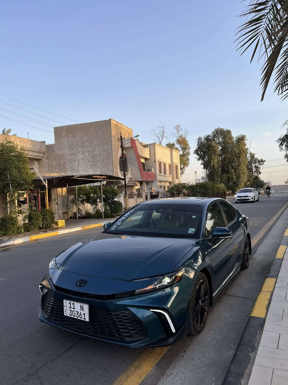 🚗 تويوتا كامري 2025 – SE Black / شكل رياضي
🔥 سيارة مواصفات راقية والسعر تنافسي جداً!

المواصفات:
 • نسخة SE Black الرياضية
 • لون خارجي مميز وشكل هجومي
 • داخلية نظيفة جداً
 • شاشة كبيرة
 • فتحة سقف
 • جنوط سوداء رياضية
 • LED بالكامل
 • بصمة تشغيل + دخول ذكي
 • رادار / كروز ذكي / سيستم أمان Toyota Safety

الحادث:
السيارة صار بيها فقط:
 • صبغ حافة البنيد
 • الجاملغ الأمامي
الجاملغ الخلفي رجع بارد بدون اي صبغ 

السعر: 💰 24.500:

📞 للاستفسار:
***********
او زيارة موقع شركة الناجح العالميه بغداد حي الجامعه نفق الشرطه مقابيل مختبر الرازي
