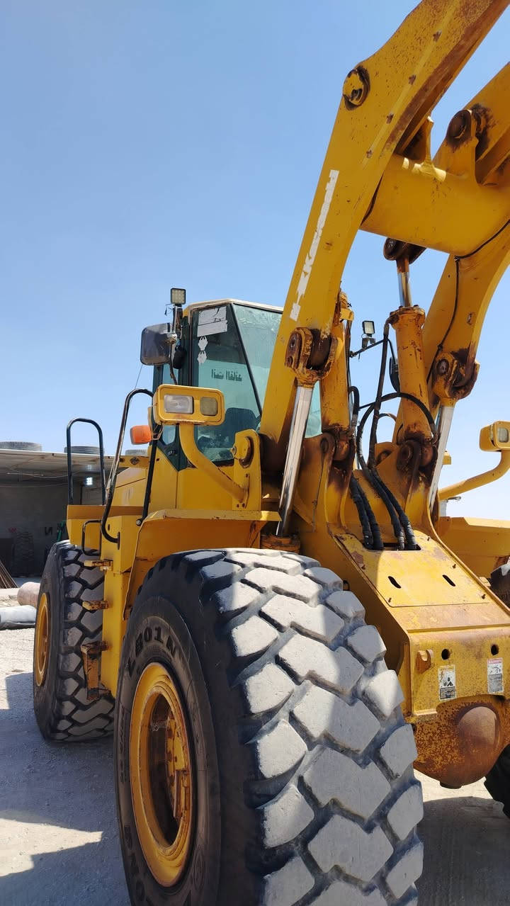 للبيع موديل ٢٠٠٧ مكينه بلاديه شركه بس بم الرفع مبدل رقم بابل تحويل نفس اليوم ***********
