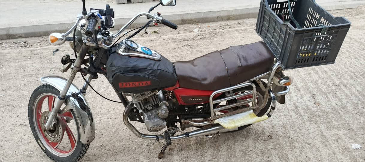 السلام عليكم دراجة جوندا للبيع اوراق أصولي المكينة مجفتة بس شلعة ومعدل سعر 500 الف وبية مجال مكاني واسط قضاء صويرة منطقة سيد الشهداء رقم الهاتف ***********
.
