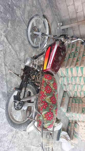 السعر 200وبيها مجال حق الجيه مكان ديالى خان بني سعد  للاستفسار على هذا الرقم ‏‏‪***********‬‏اوراق كامله
