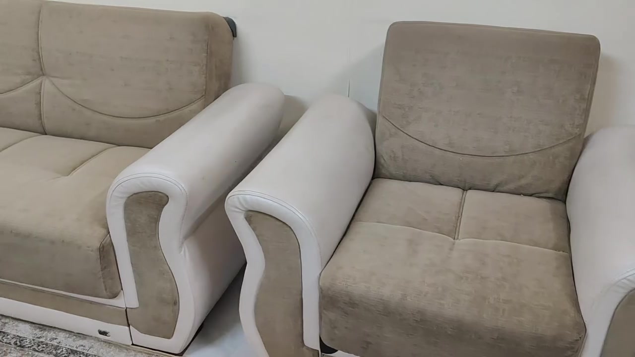 السلام عليكم تخم 10مقاعد إيطالية تصميم تركي نظيف نظيف أخو الجديد سعر 800 بيه مجال ***********
