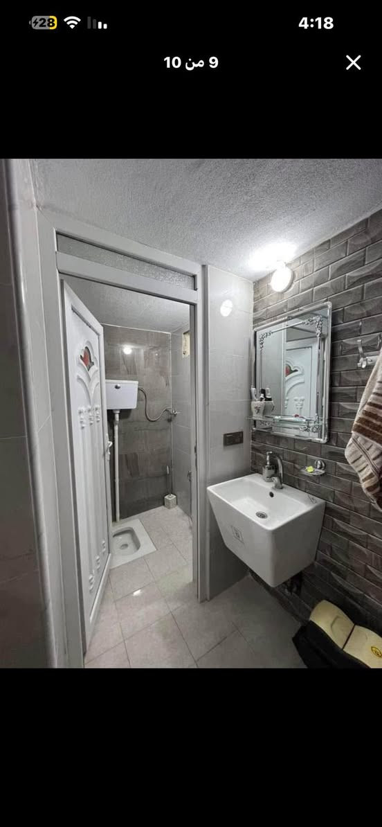 دار للبيع في حي الملائين الاولى قرب معمل الاخشاب مساحة 280 متر واجهة 11
طابقين يتكون الطابق الارضي من غرفتين نوم وصالة واستقبال ومطبخ حار وبارد وخدمات خارجيه وداخليه يتكون الطابق الثاني من غرفتين نوم وصالة وخدمات
بناء حديث
نظام دكتات
السعر 200مليون وبيها مجال💵

‏ للأستفسار التواصل معنا عبر الارقام
***********
***********
