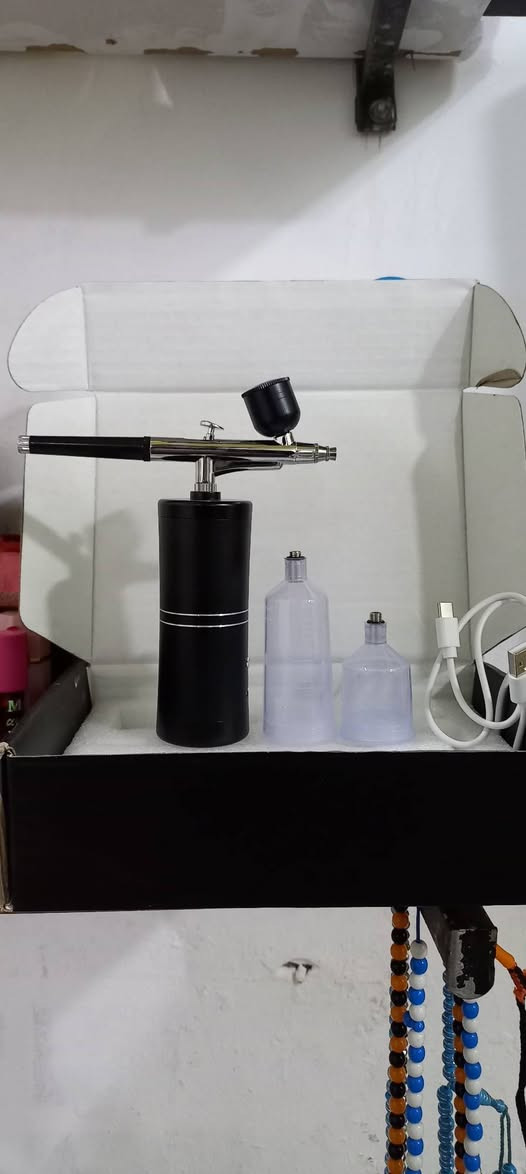 سلام عليكم اخوتي للبيع طلعلي بالامزون 
يمكن مسدس تكحيل سيارات
 اعلى سعر ابيع 
***********
